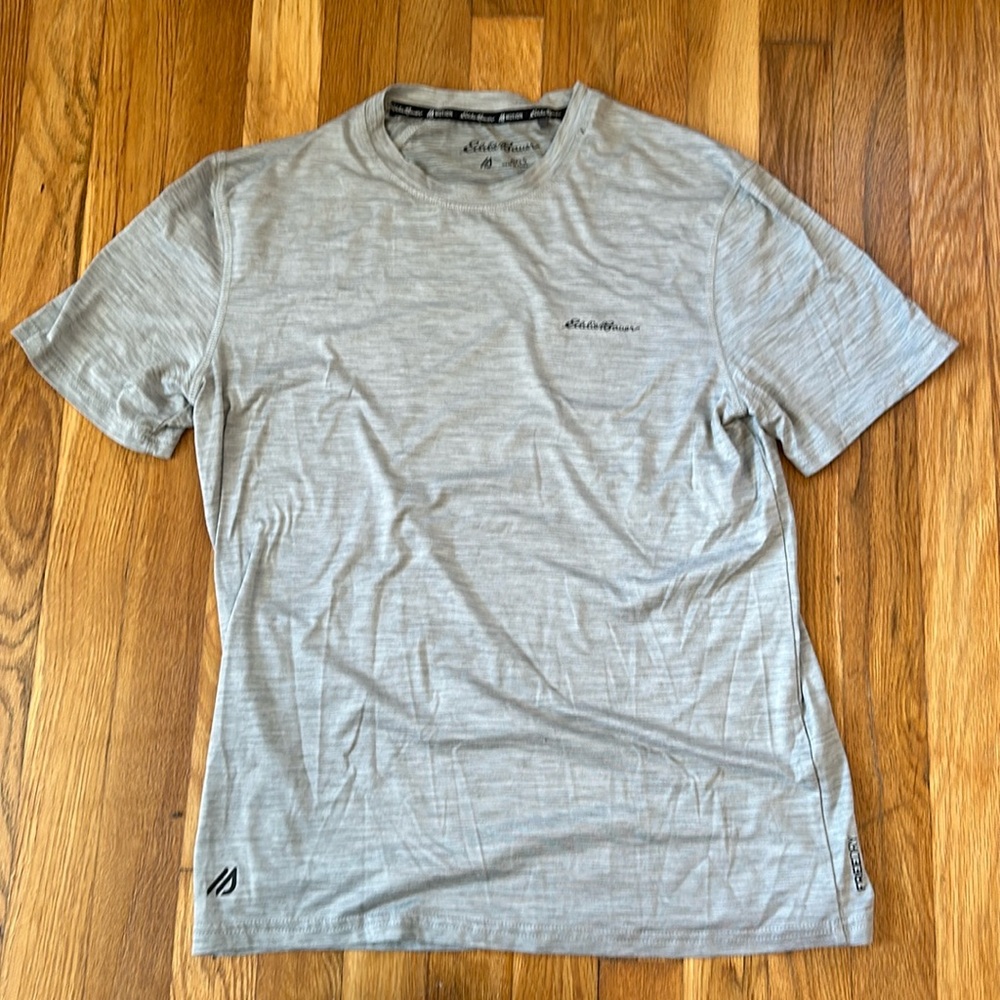 eddie bauer, size small, smoke free house